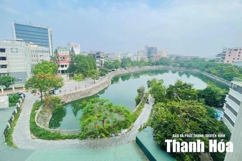 Không gian Hồ Thành rợp bóng cây trong những ngày hè.