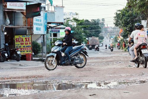 Đường Nguyễn Thái Học (phường Trảng Dài) chuẩn bị được nâng cấp. Ảnh: Công Nghĩa