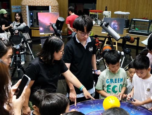  Tuần lễ Thiên văn cộng đồng Quốc tế năm 2026 hứa hẹn mang đến nhiều hoạt động khoa học, giáo dục và trải nghiệm hấp dẫn. Ảnh: ExploraScience Quy Nhon 