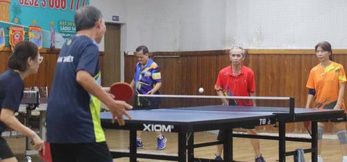 Không khí tập luyện bóng bàn tại CLB bóng bàn Ánh Sáng- Phan Thiết