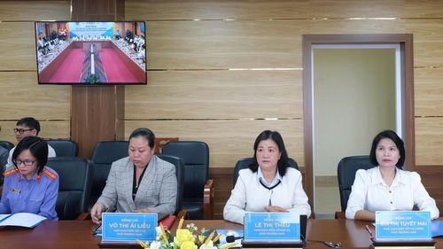 Đại diện lãnh đạo các sở, ngành dự hội nghị