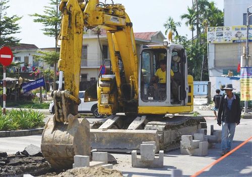Đơn vị thi công đẩy nhanh tiến độ Dự án nâng cấp và mở rộng đường Bà Triệu 
