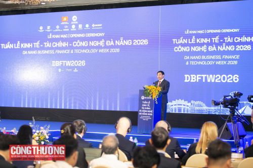 Để trở thành cực tăng trưởng mới, Phó Thủ tướng Nguyễn Văn Thắng lưu ý thành phố Đà Nẵng không chỉ cần tầm nhìn và quyết tâm mà còn phải nâng cao năng lực thực thi, xây dựng cơ chế vận hành hiệu quả