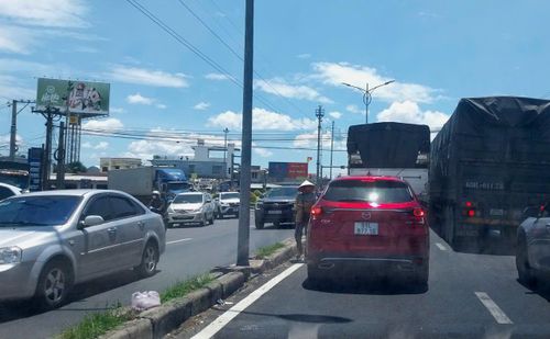 Dự án mở rộng đường ĐT878 được kỳ vọng góp phần giảm áp lực giao thông trên tuyến kết nối cao tốc TP.HCM - Trung Lương.
