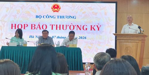 Ông Trần Thanh Hải - Phó Cục trưởng Cục Xuất nhập khẩu lý giải về mức nhập siêu cao.