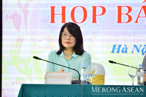 Phó Vụ trưởng Vụ Kế hoạch, Tài chính và Quản lý doanh nghiệp Mai Thị Thu Hiền chia sẻ tại buổi họp báo. Ảnh: Lê Hồng Nhung - Mekong ASEAN