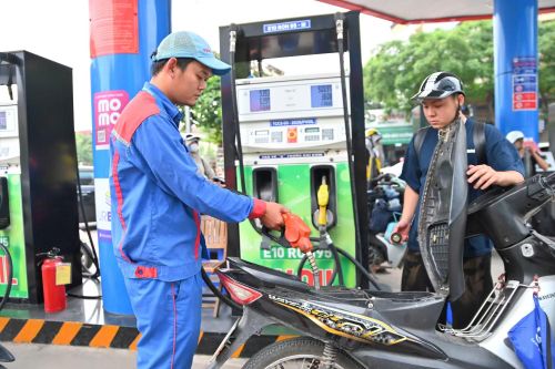 Giá xăng dầu đã giảm về mức trước khi xung đột vũ trang tại Trung Đông nổ ra vào cuối tháng 2/2026.