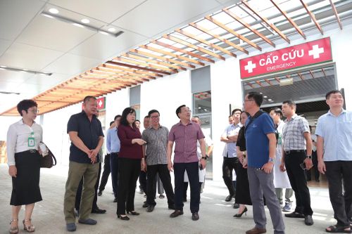 Khu vực cấp cứu đã hoàn thiện để chuẩn bị tiếp đón bệnh nhân.