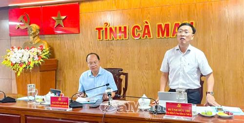 Đồng chí Huỳnh Hữu Trí, Ủy viên Ban Thường vụ Tỉnh ủy, Chủ nhiệm Ủy ban Kiểm tra Tỉnh ủy, báo cáo kết quả công tác 6 tháng đầu năm 2026.