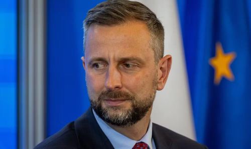 Theo ông Kosiniak-Kamysz, trong số các khí tài được chuyển giao từ năm 2024 có tên lửa PAC-3 dành cho hệ thống phòng không Patriot. Ông cho biết việc chuyển giao được thực hiện theo đề nghị của Tổng thư ký NATO và giới chức Mỹ.
