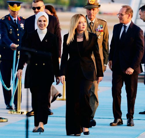  Thủ tướng Ý Giorgia Meloni và các nhà lãnh đạo trong NATO đến Ankara, Thổ Nhĩ Kỳ, dự hội nghị thượng đỉnh. Ảnh: Reuters. 