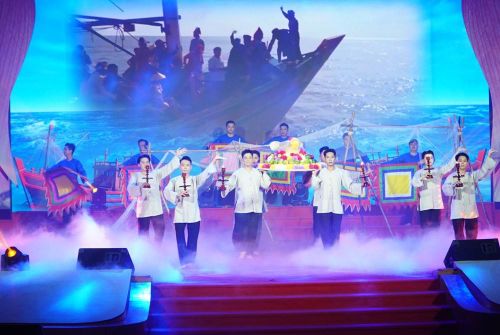 Tiết mục của đoàn nghệ thuật An Giang giới thiệu nét đẹp dân ca, dân nhạc Nam Bộ tại Hội diễn