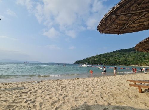 Các bãi biển Đà Nẵng luôn sạch đẹp trong những ngày Hè sôi động - Ảnh: VGP/NA