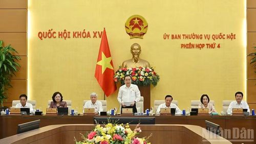 Chủ tịch Quốc hội Trần Thanh Mẫn phát biểu khai mạc phiên họp. (Ảnh: THỦY NGUYÊN)