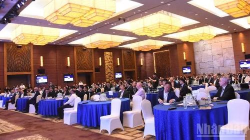 Toàn cảnh hội nghị.