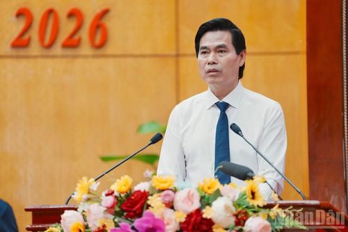 Đồng chí Hoàng Quốc Khánh, Ủy viên Trung ương Đảng, Bí thư Tỉnh ủy Lạng Sơn phát biểu chỉ đạo Kỳ họp.
