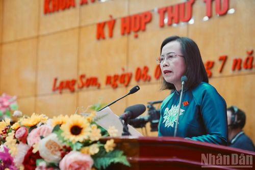 Đồng chí Đoàn Thị Hậu, Phó Bí thư Thường trực Tỉnh ủy, Chủ tịch Hội đồng nhân dân tỉnh Lạng Sơn phát biểu khai mạc.