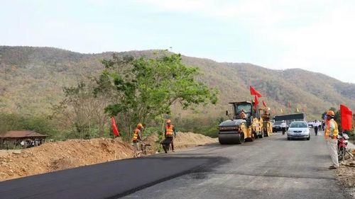Dự án đường giao thông Tân Sơn (tỉnh Khánh Hòa) đến Tà Năng (tỉnh Lâm Đồng) khẩn trương hoàn thiện để tăng cường kết nối liên vùng giữa hai tỉnh.