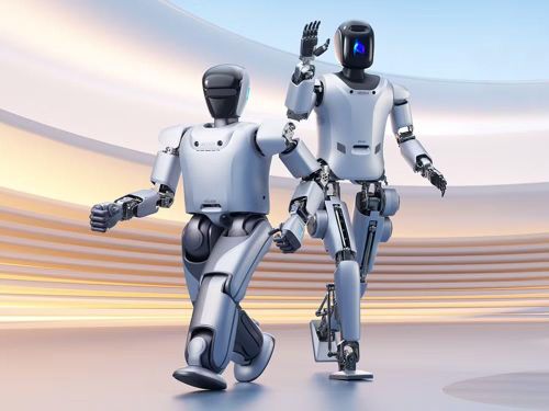 Dù vậy, các chuyên gia cũng nhấn mạnh rằng cuộc đua robot hình người vẫn còn rất dài bởi ngay cả UBTech cũng thừa nhận robot hiện mới chỉ đạt khoảng một nửa hiệu suất của con người trong nhiều công việc tại nhà máy, trong khi các viện nghiên cứu như MERICS cho rằng việc triển khai đại trà còn phụ thuộc vào những bước tiến về AI, độ tin cậy, chi phí sản xuất cũng như khả năng hoạt động ổn định trong môi trường thực tế, còn Mỹ vẫn duy trì lợi thế ở các mô hình AI tiên tiến, bán dẫn hiệu năng cao và nghiên cứu nền tảng.