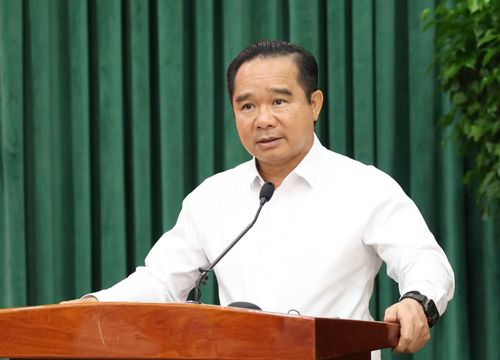 Chủ tịch UBND TPHCM Nguyễn Văn Được phát biểu tại hội nghị. Ảnh: Ngô Tùng