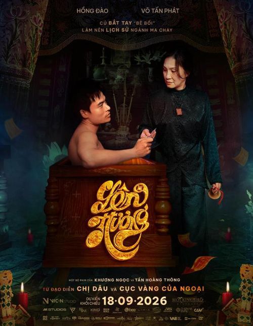 Cú bắt tay 'bê bối' của Hồng Đào và Võ Tấn Phát trong Lên Hương.