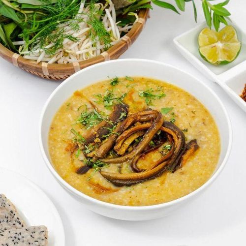 Ẩm thực xứ Nghệ phải kể đến món cháo lươn.