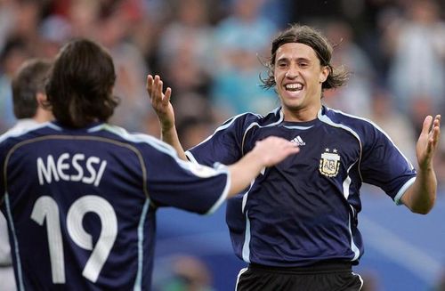 Messi có kiến tạo đầu tiên giúp Hernan Crespo ghi bàn. Ảnh: FIFA