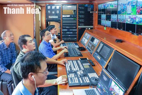 Thành công của Giải Bóng đá Nhi đồng Báo và Phát thanh, truyền hình Thanh Hóa lần thứ V, năm 2026 - Cúp Xi măng Long Sơn không chỉ được đo bằng số lượng bàn thắng, những trận đấu kịch tính hay sự cổ vũ cuồng nhiệt của các cổ động viên, mà còn bằng sự tận tâm, chuyên nghiệp và tinh thần trách nhiệm của những người làm báo. Qua đó, Báo và Phát thanh, truyền hình Thanh Hóa mong muốn kết nối hàng nghìn khán giả với từng đường bóng, từng cảm xúc trên sân cỏ, góp phần làm nên thành công và sức lan tỏa của mùa giải năm nay.