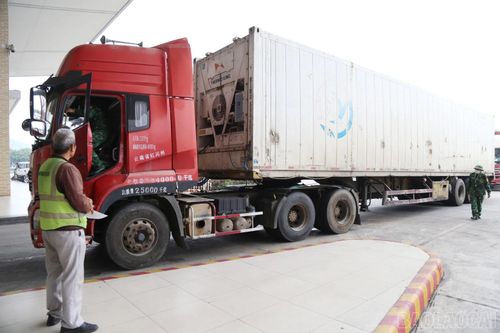 Công tác phối hợp giữa các lực lượng chức năng góp phần nâng cao hiệu quả đấu tranh chống buôn lậu và gian lận thương mại.