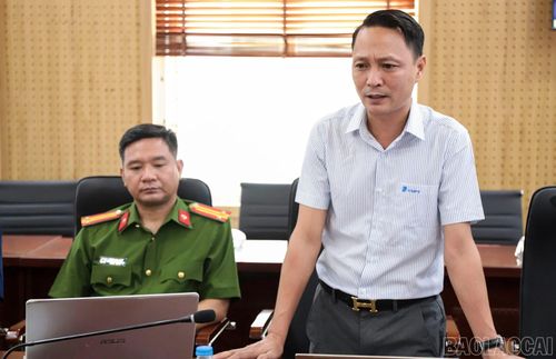 Đại biểu tham gia thảo luận tại hội nghị.