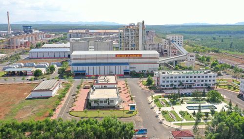Một góc Nhà máy Alumin Tân Rai