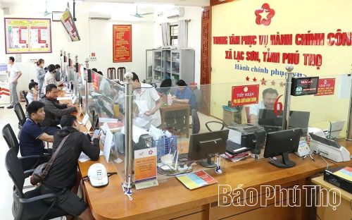 Trung tâm Phục vụ hành chính công xã Lạc Sơn đảm bảo các điều kiện về nhân sự, cơ sở vật chất phục vụ người dân giải quyết thủ tục hành chính.