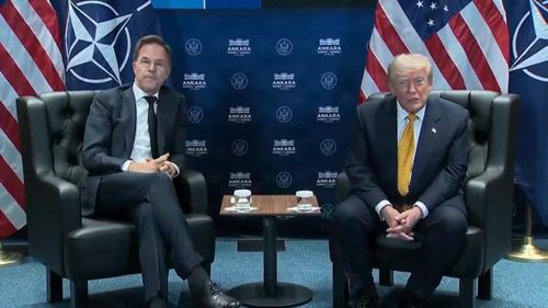 Tổng thống Mỹ Donald Trump gặp Tổng thư ký NATO Mark Rutte tại Ankara, Thổ Nhĩ Kỳ, ngày 8/7. Ảnh chụp màn hình video từ tài khoản X của Nhà Trắng.