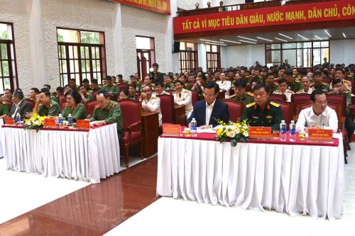 Đại biểu tham dự hội nghị sơ kết 6 tháng đầu năm và triển khai nhiệm vụ trọng tâm 6 tháng cuối năm 2026 của Công an tỉnh Lâm Đồng.