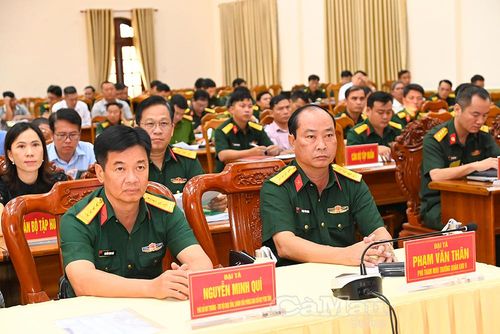Các đại biểu tham dự hội nghị tập huấn.