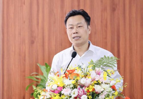 Thứ trưởng Bộ Giáo dục và Đào tạo Lê Quân phát biểu tại hội nghị. Ảnh: Moet