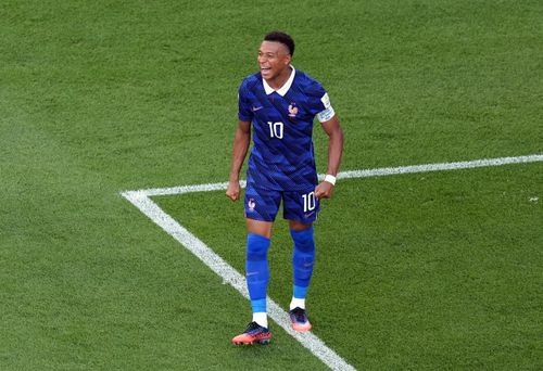  Mbappe vừa chạy nhanh, vừa ghi bàn giỏi. Ảnh: Reuters. 