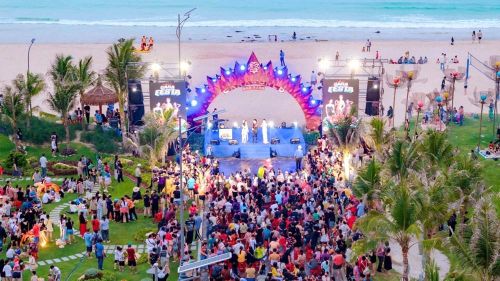 Đông đảo khách du lịch đến Khánh Hòa