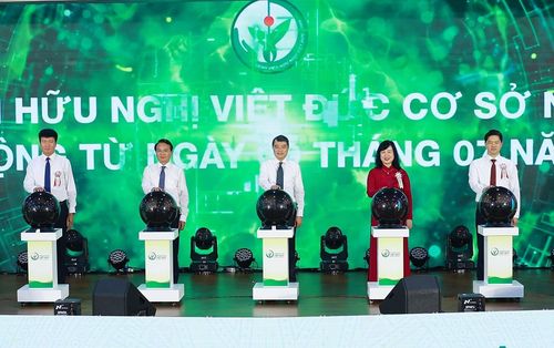 Chiều 9/7/2026, Thủ tướng Chính phủ Lê Minh Hưng đến dự Lễ khai trương hoạt động Bệnh viện Hữu nghị Việt Đức cơ sở Ninh Bình và thăm Bệnh viện Bạch Mai cơ sở Ninh Bình tại phường Liêm Tuyền, tỉnh Ninh Bình. Ảnh: TTXVN