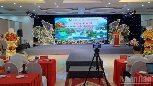 Quang cảnh cuộc tọa đàm.