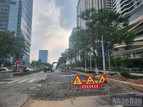 Tăng tốc thi hoàn trả mặt bằng sau thi công cống hộp trên đường Hoàng Minh Thảo.