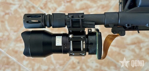 AI Camera - Thiết bị nhỏ, gọn được gắn trực tiếp vào nòng súng STV-380. 
