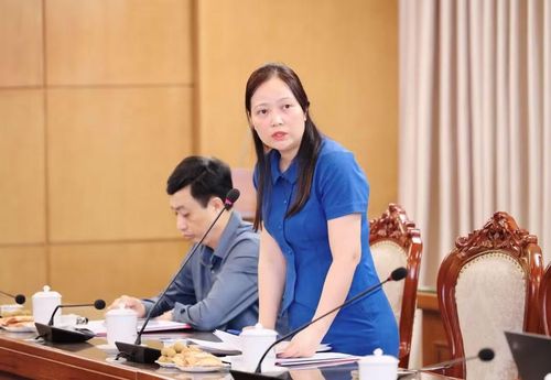 Đại diện Bộ GD&amp;ĐT báo cáo kết quả triển khai thí điểm kết nối Học bạ số.
