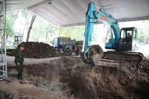 Mở rộng phạm vi tìm kiếm sau khi phát hiện các hài cốt.