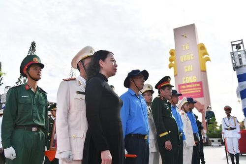 Trang nghiêm Lễ viếng, truy điệu và an táng 235 hài cốt liệt sĩ tại An Giang.