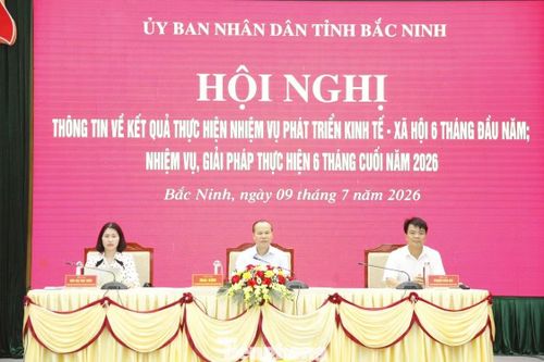 Phó Chủ tịch Thường trực UBND tỉnh Bắc Ninh Mai Sơn chủ trì hội nghị.