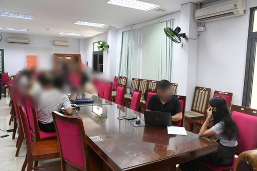 Các đối tượng liên quan trong chuyên án lừa đảo đầu tư tiền ảo theo mô hình đa cấp biến tướng.(Ảnh CA)