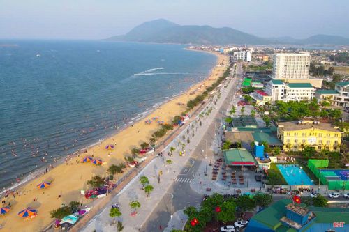 Từ một bãi biển hoang sơ, ngày nay KDL Thiên Cầm trở thành điểm đến thu hút hơn 1 triệu lượt khách/năm.