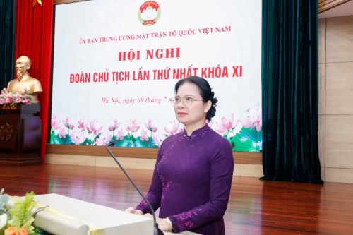 Phó Chủ tịch Trung ương Mặt trận Tổ quốc Việt Nam, Tổng Thư ký Hà Thị Nga nhấn mạnh quy chế mới bảo đảm sự đồng bộ với quy định của Đảng, pháp luật của Nhà nước và phát huy tinh thần dân chủ, công khai, minh bạch. (Ảnh: Vietnam+)