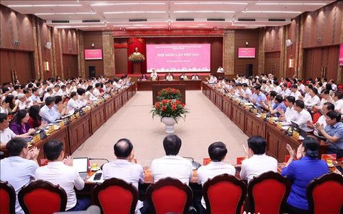 Toàn cảnh Hội nghị lần thứ sáu Ban Chấp hành Đảng bộ thành phố Hà Nội khóa XVIII. Ảnh: Văn Điệp/TTXVN